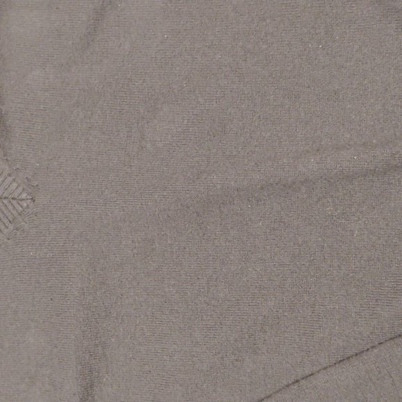 Lanesboro V neck cashmere mix sweater - Picture 3 of 6